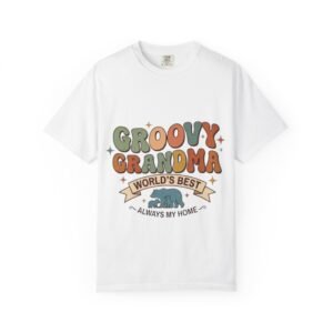 Groovy Grandma graphic T-shirt | Retro hippie typography, bear illustration